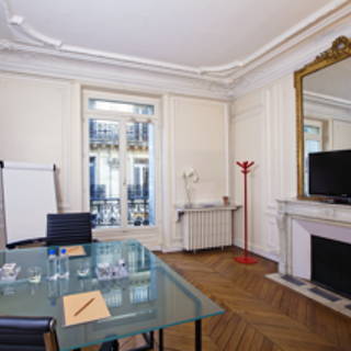 Bureau privé 21 m² 5 postes Coworking Rue de Stockholm Paris 75008 - photo 2